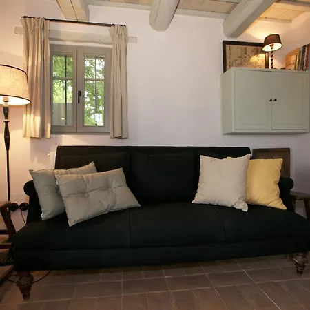 Spacious Mansion In With Barbecue Corinaldo