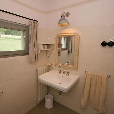 Spacious Mansion In With Barbecue *