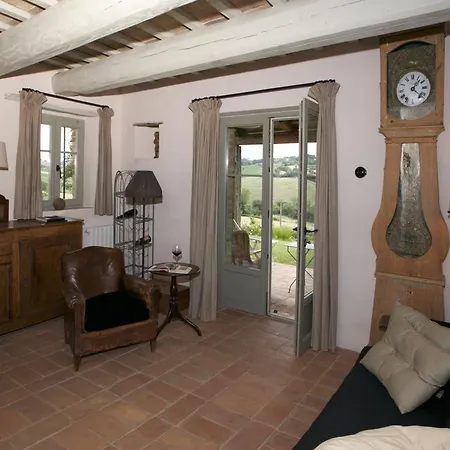Casa vacanze Spacious Mansion In With Barbecue