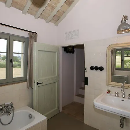 Spacious Mansion In With Barbecue Casa vacanze