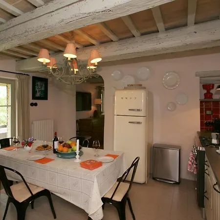 Spacious Mansion In With Barbecue Casa de Férias *