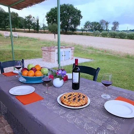Spacious Mansion In With Barbecue * Corinaldo